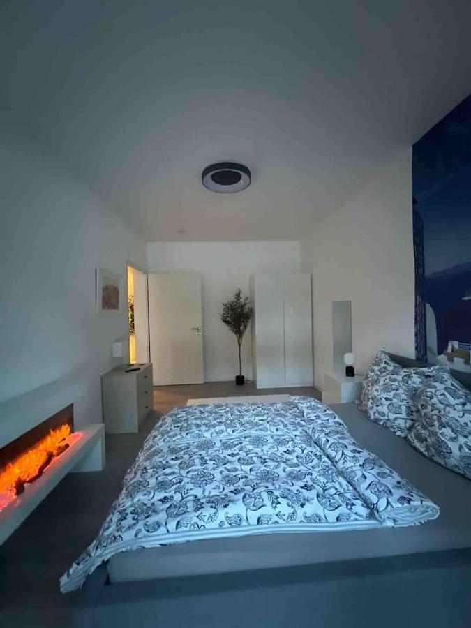 Luxurioeses Apartment,Neubau, 4 Personen, Parkplatz, Griechischer Stil Bochum Kültér fotó