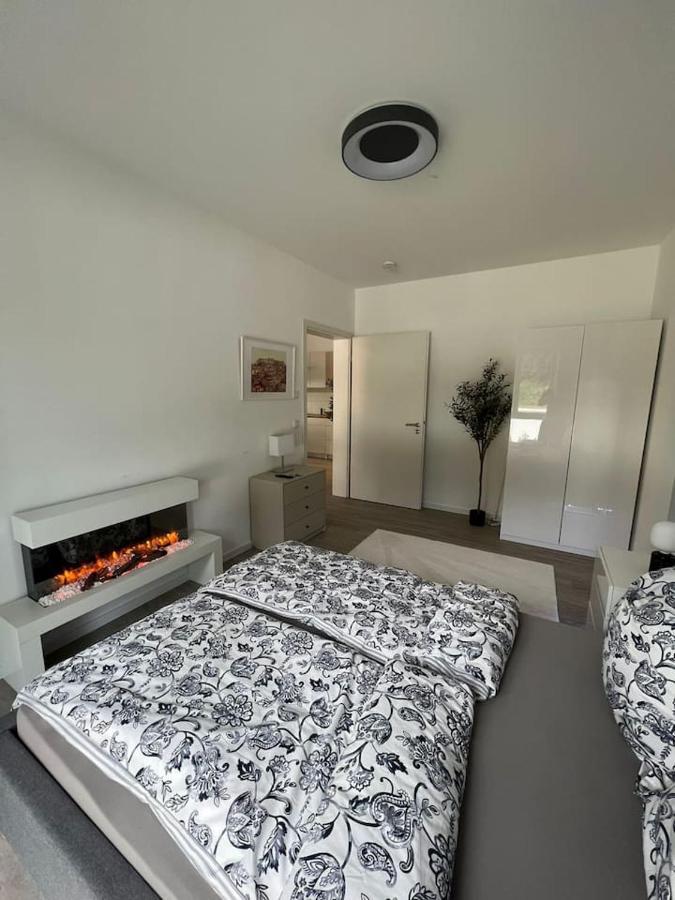 Luxurioeses Apartment,Neubau, 4 Personen, Parkplatz, Griechischer Stil Bochum Kültér fotó