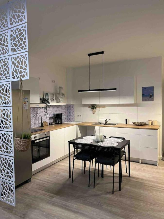 Luxurioeses Apartment,Neubau, 4 Personen, Parkplatz, Griechischer Stil Bochum Kültér fotó