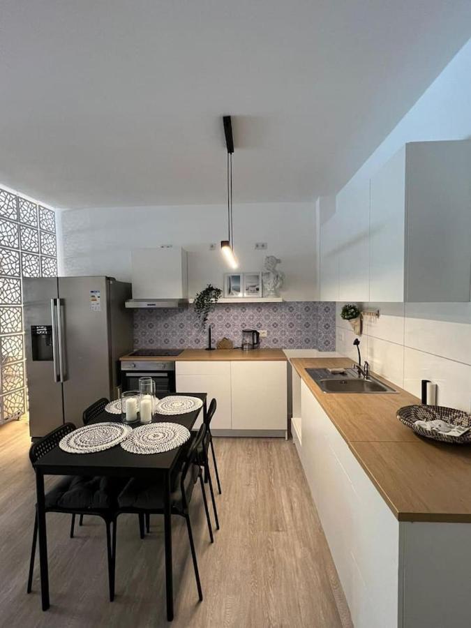 Luxurioeses Apartment,Neubau, 4 Personen, Parkplatz, Griechischer Stil Bochum Kültér fotó